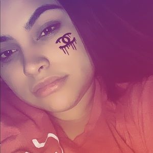 Meet your Posher, Dinora